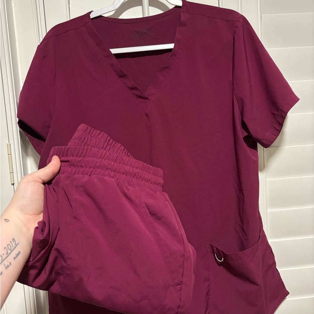 Scrubs pants and shirt